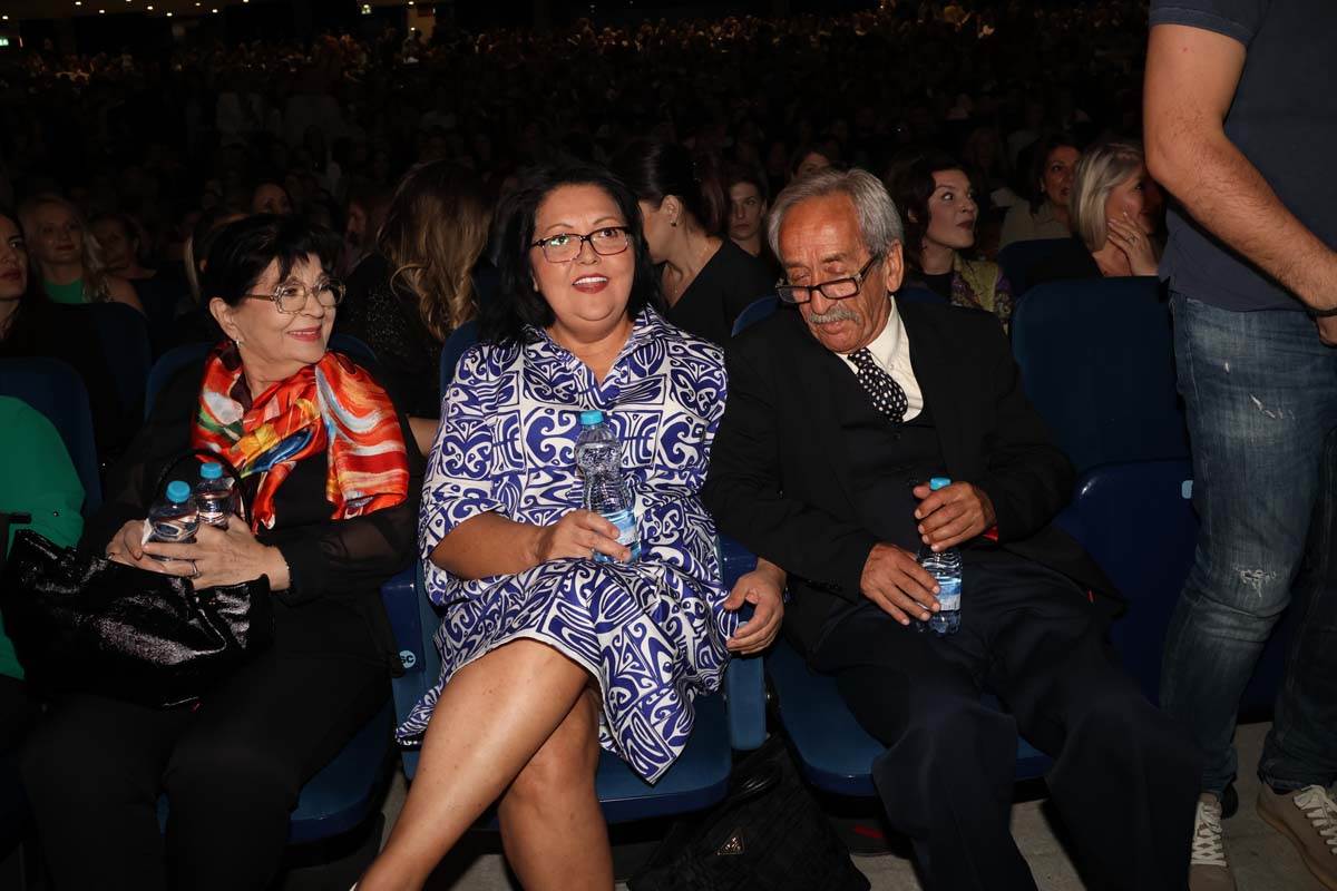 Roditelji na koncertu Marije Šerifović 3.jpg