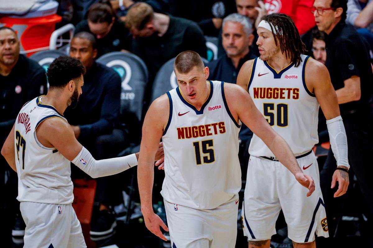 Nikola Jokić Džamal Marej i Eron Gordon na utakmici Denvera