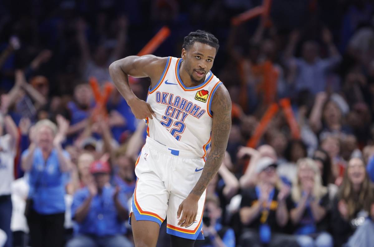 Kejson Volas slavi koš na utakmici Oklahome