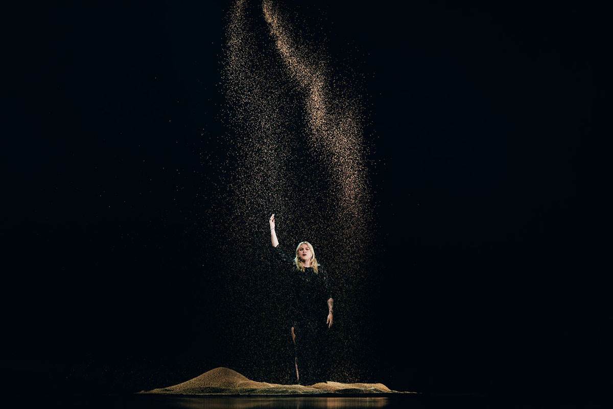 Francuska - Evrovizija 2025 (4).jpg