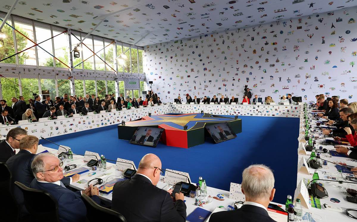 Samit Evropske političke zajednice u Tirani (2).jpg