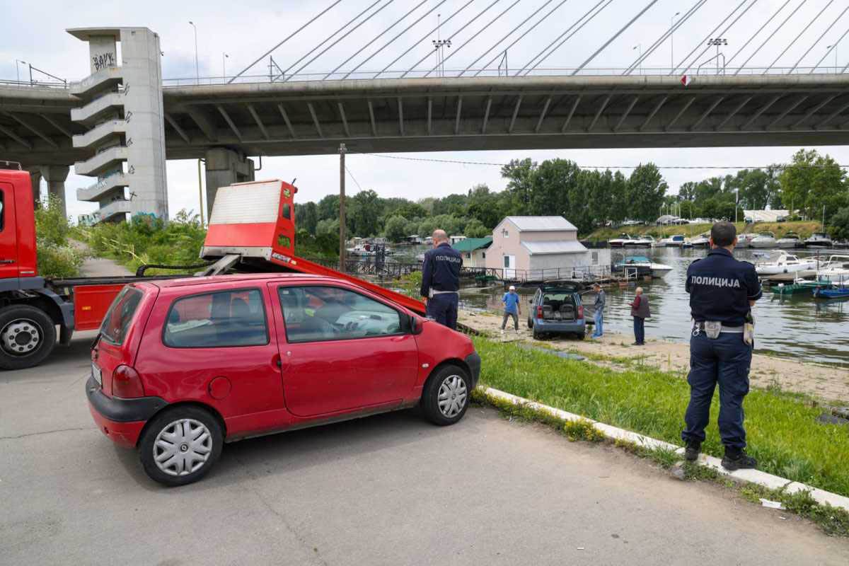 Autom sleteo s Mosta na Adi u Savu  (6).jpg