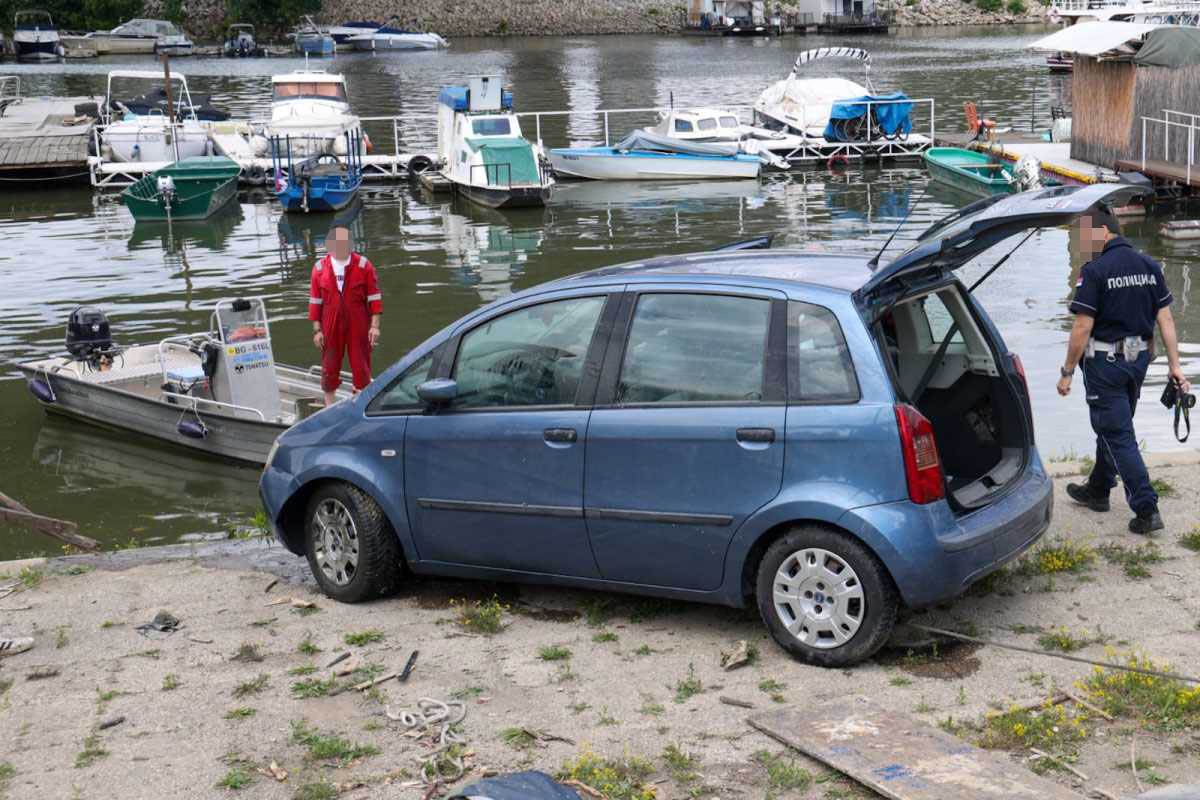 Autom sleteo s Mosta na Adi u Savu  (7).jpg