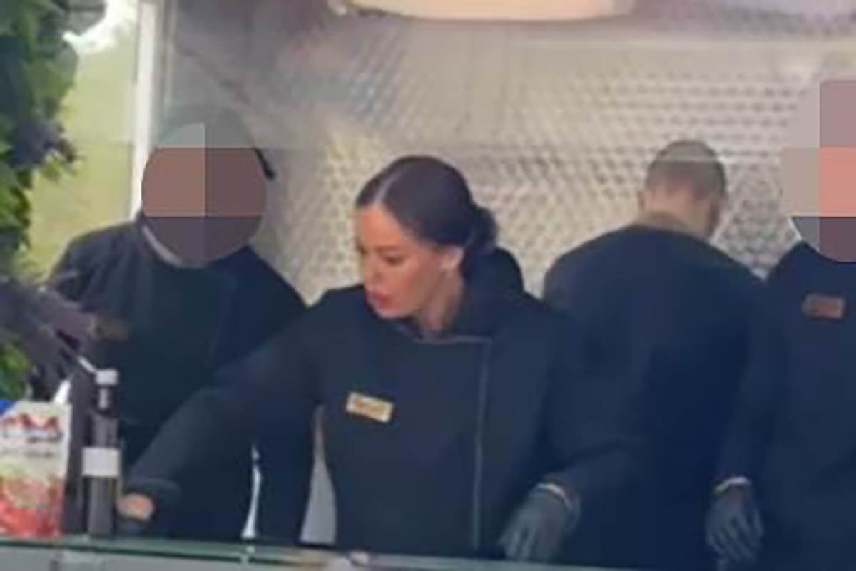 Nataša Rodić pravi burgere na Kalemegdanu (3).jpg