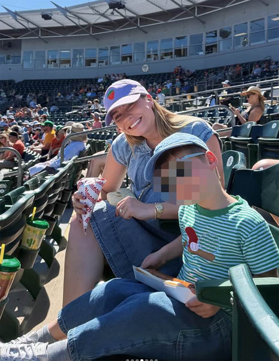 Influenserka Emilija Kajzer sin  (5).jpg