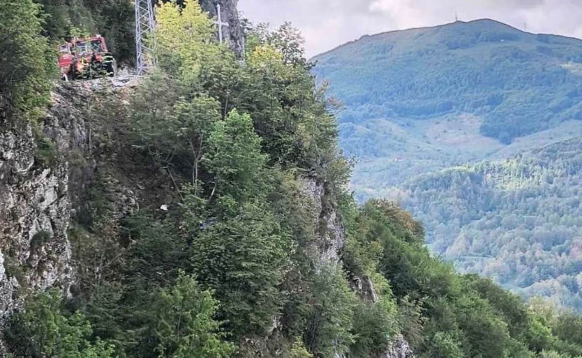 Bogdan satima visio iznad provalije (4).jpg