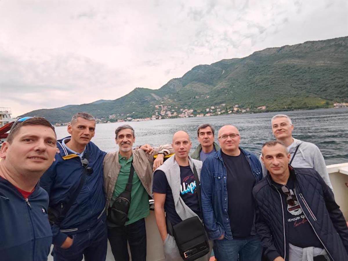 Košarkaši veteranske ekipe 4K Priština