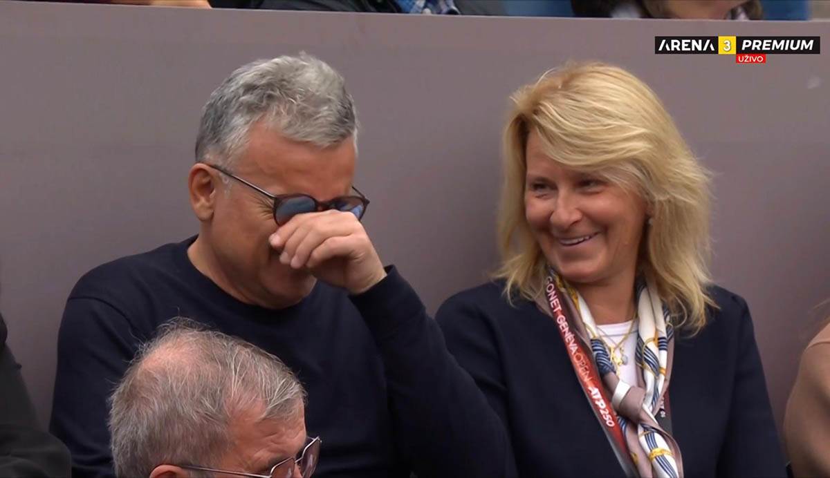 Srdjan i Dijana Ðoković na Novakovom meču u Ženevu (6).jpg