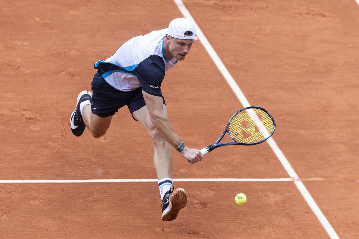 Novak Đoković Marton Fučovič (1).jpg