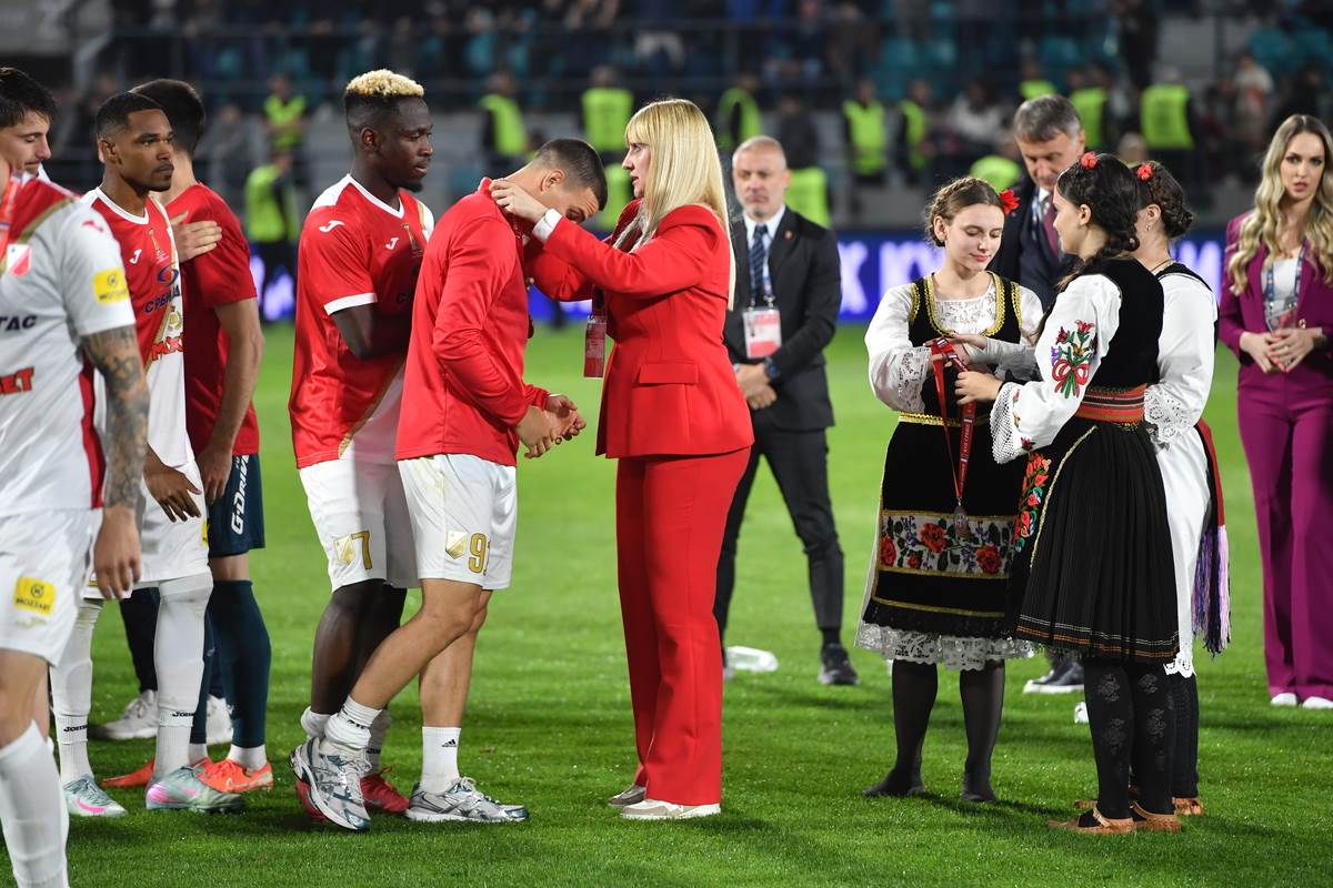 Crvena zvezda slavi (2).JPG