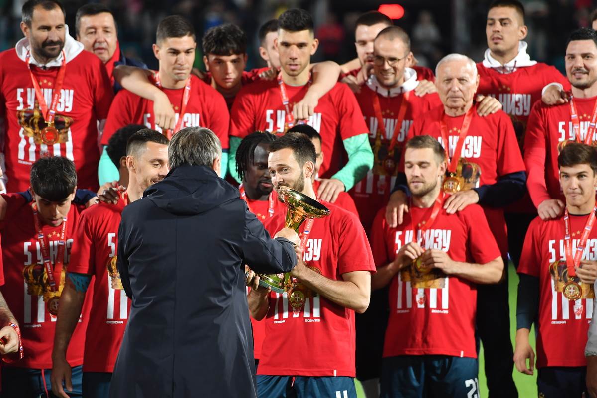 Crvena zvezda slavi (4).JPG