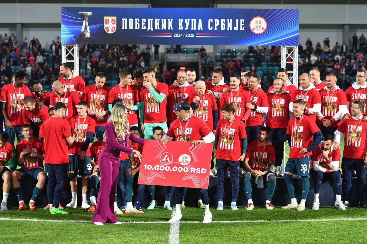 Crvena zvezda slavi (6).JPG