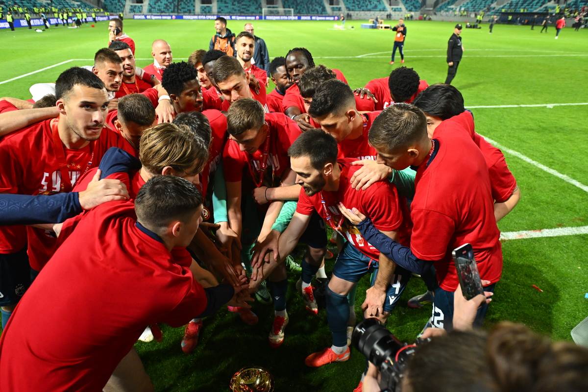 Crvena zvezda slavi (8).JPG