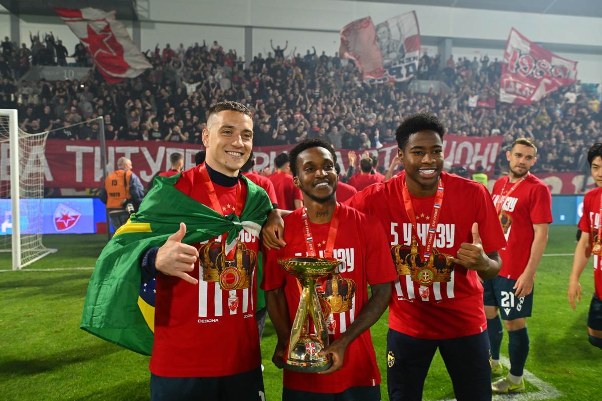 Crvena zvezda slavi (11).JPG