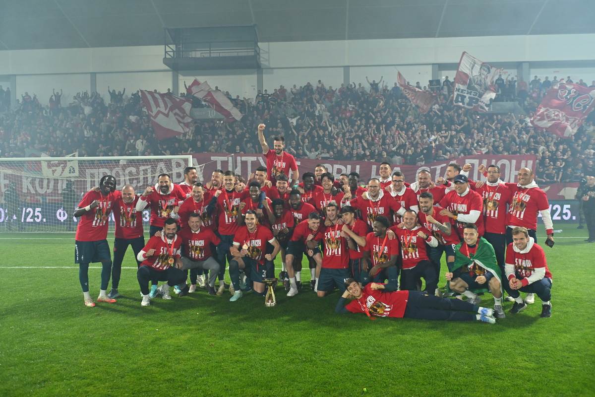 Crvena zvezda slavi (12).JPG