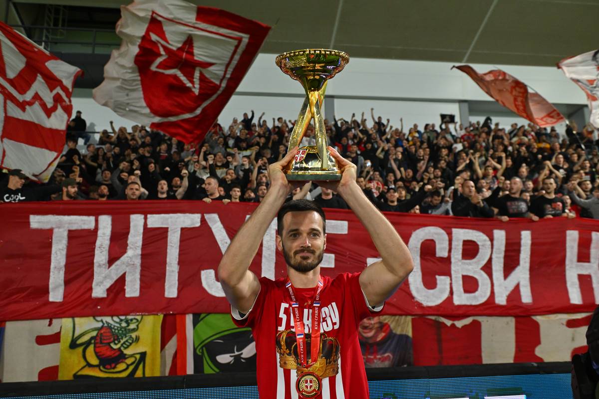 Crvena zvezda slavi (17).jpg