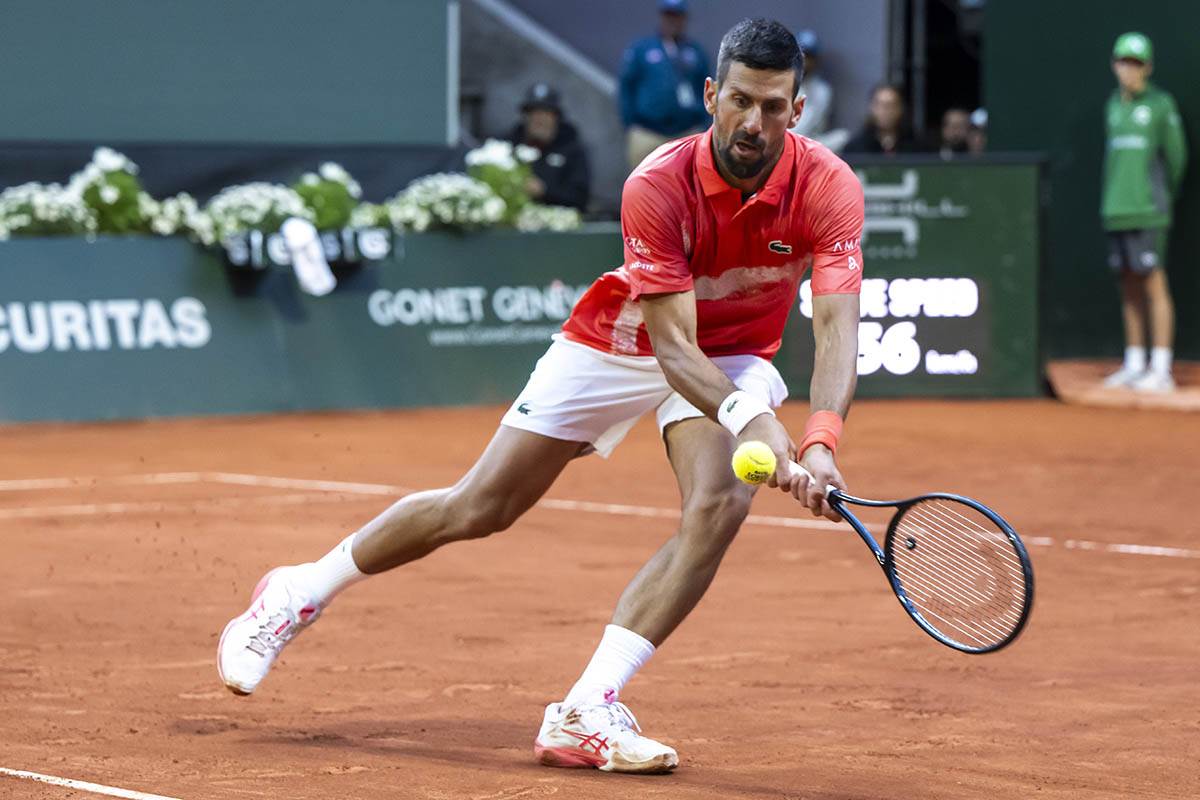 Novak se izvinio publici jer je slomio reket