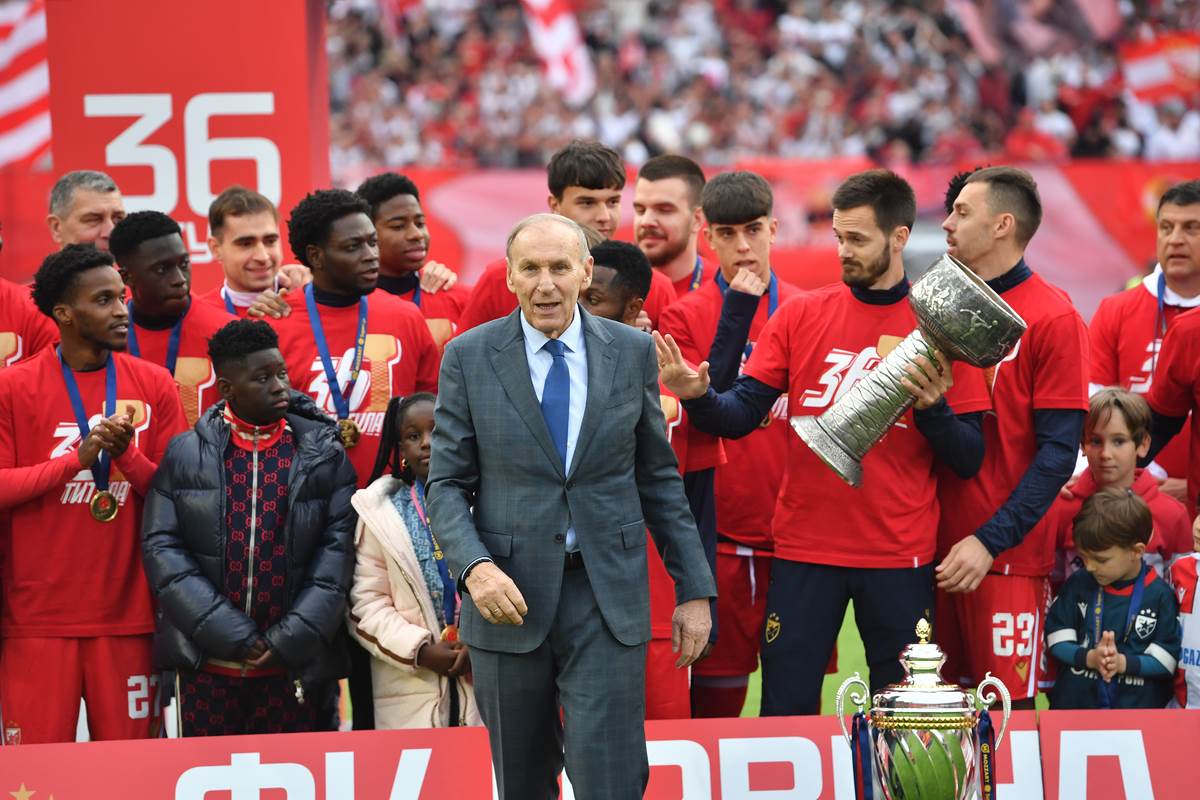 Proslava titule Crvene zvezde (11).jpg