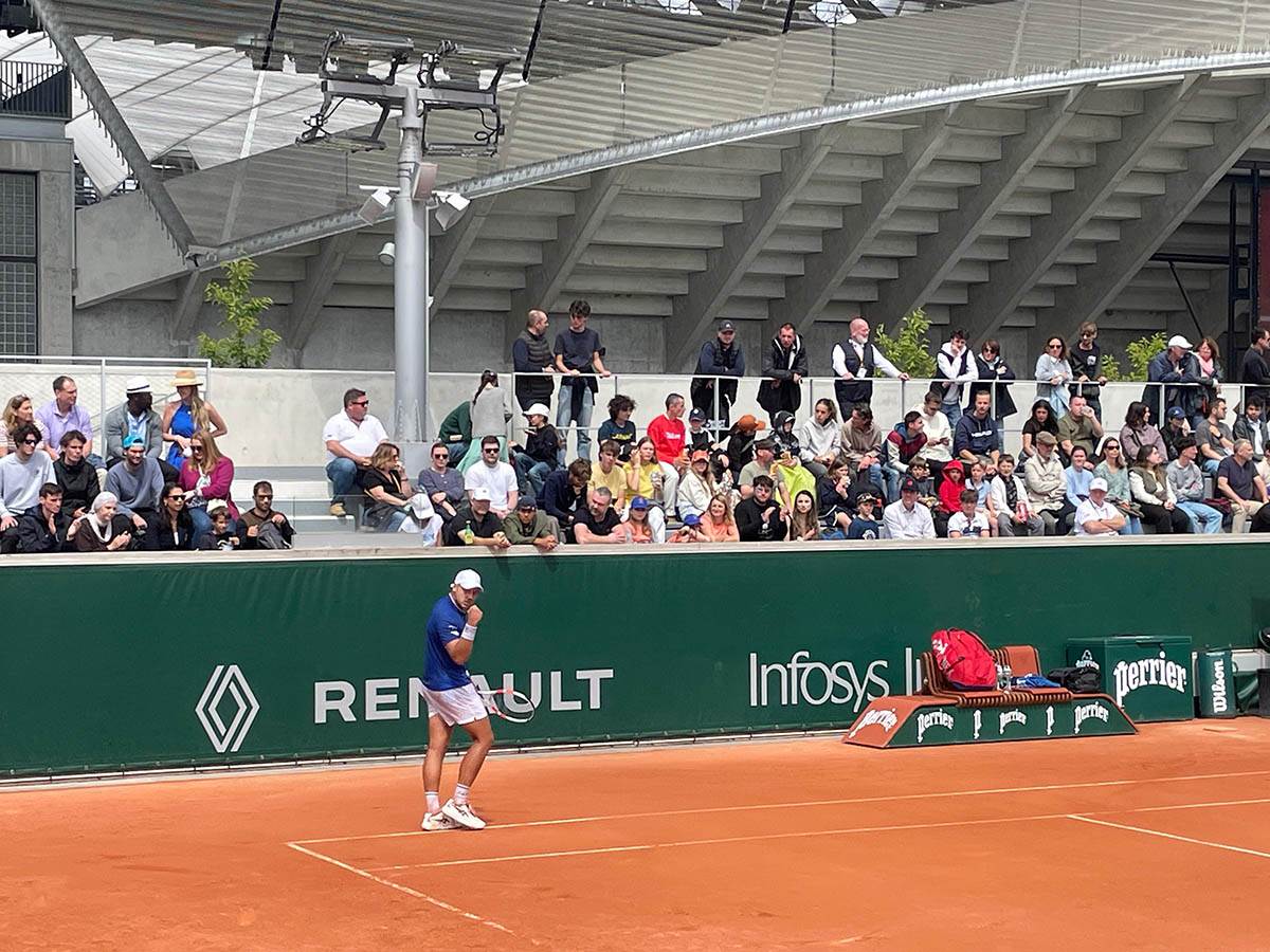 Hamad Medjedović protiv Majčaržaka na Rolan Garosu (1).jpg