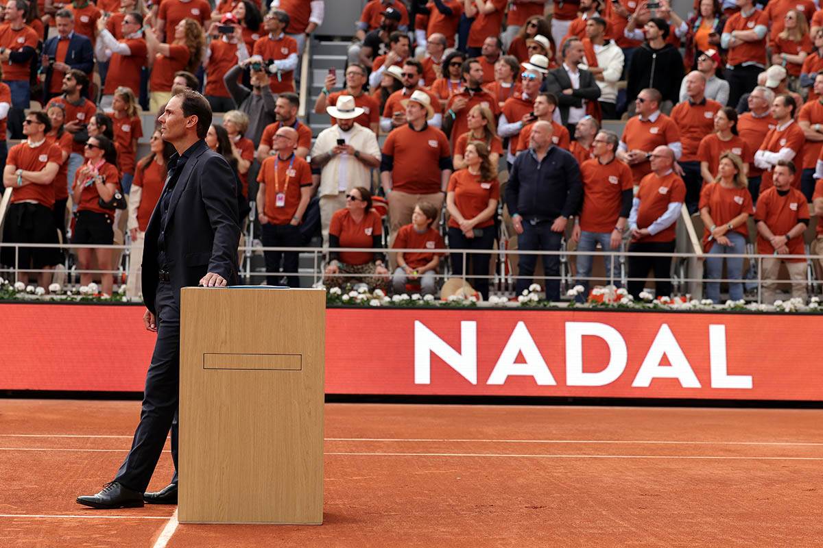 Rafael Nadal oproštaj na Rolan Garosu (11).jpg