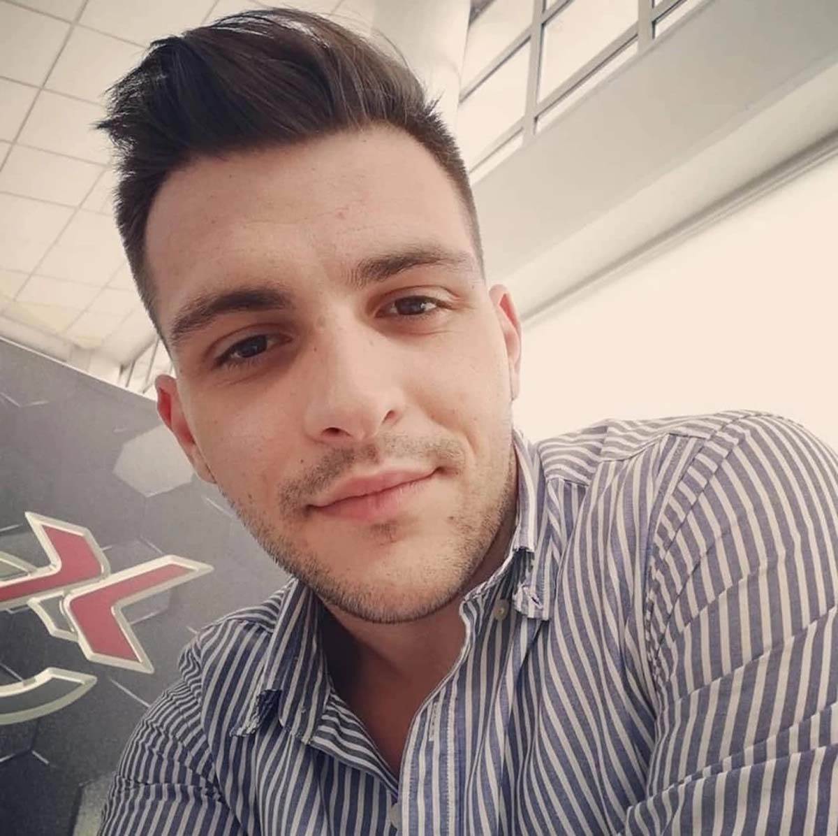 Mladić Stefanos Kemos 3.jpg