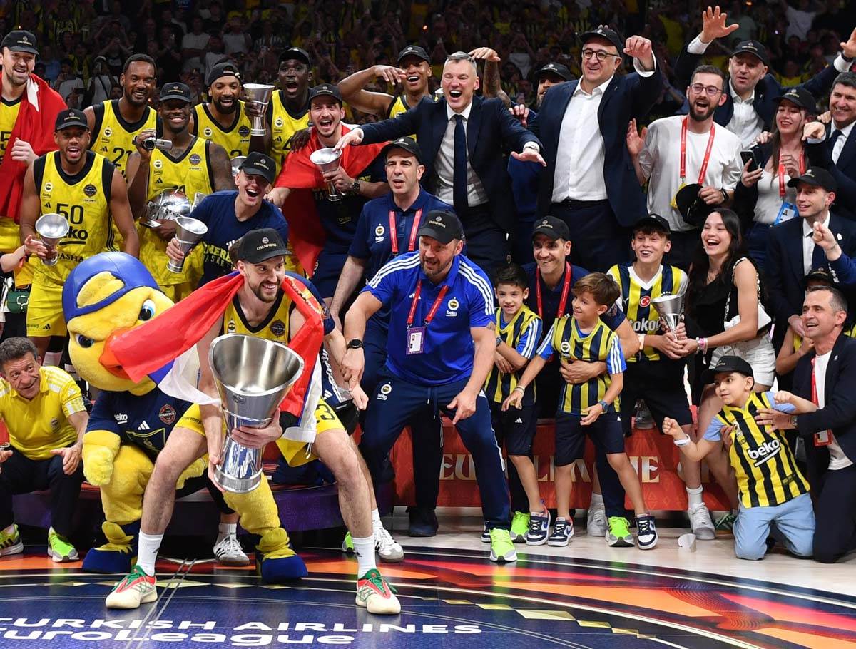 Fenerbahče osvojio Evroligu 6.jpg