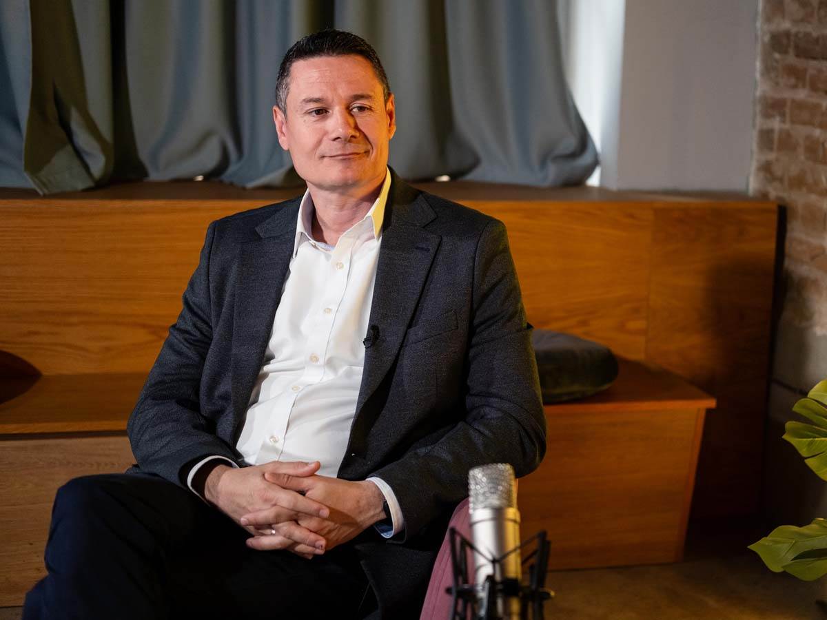 Miloš Đukanović, Jelena Gavrilović, podkast Keš Ekspert 12.jpg