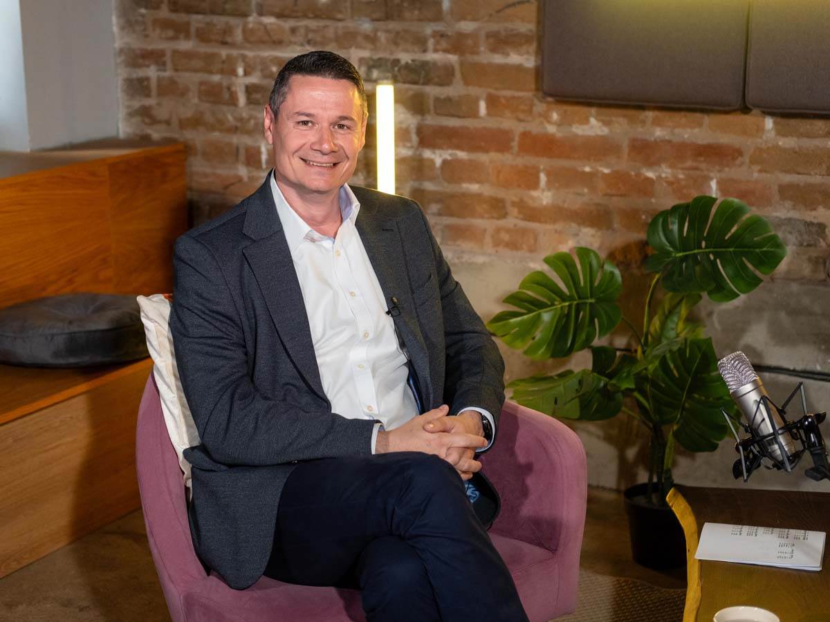 Miloš Đukanović, Jelena Gavrilović, podkast Keš Ekspert 22.jpg