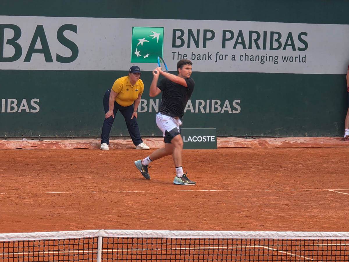 Miomir Kecmanović protiv Sebastijana Baeza (3).jpg