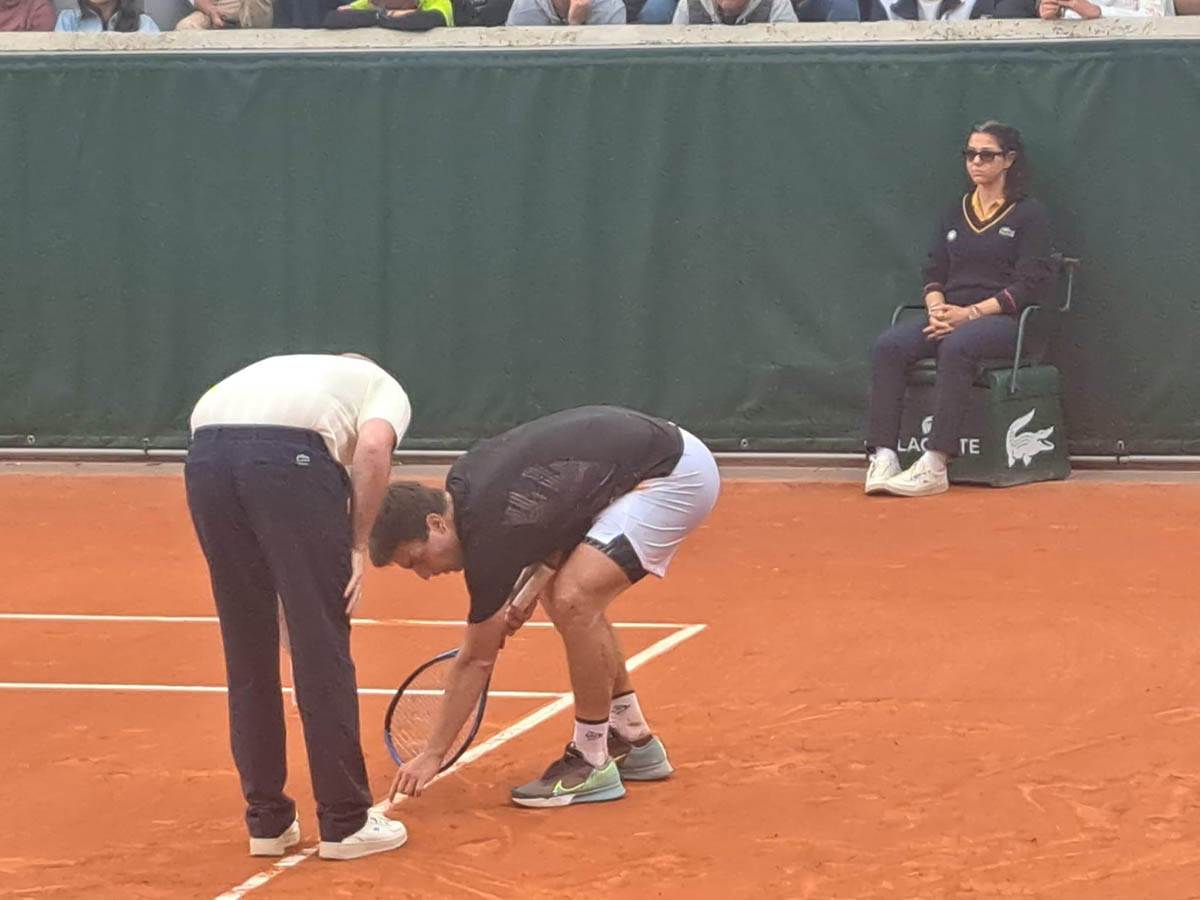 Miomir Kecmanović se svadja sa sudijom (6).jpg