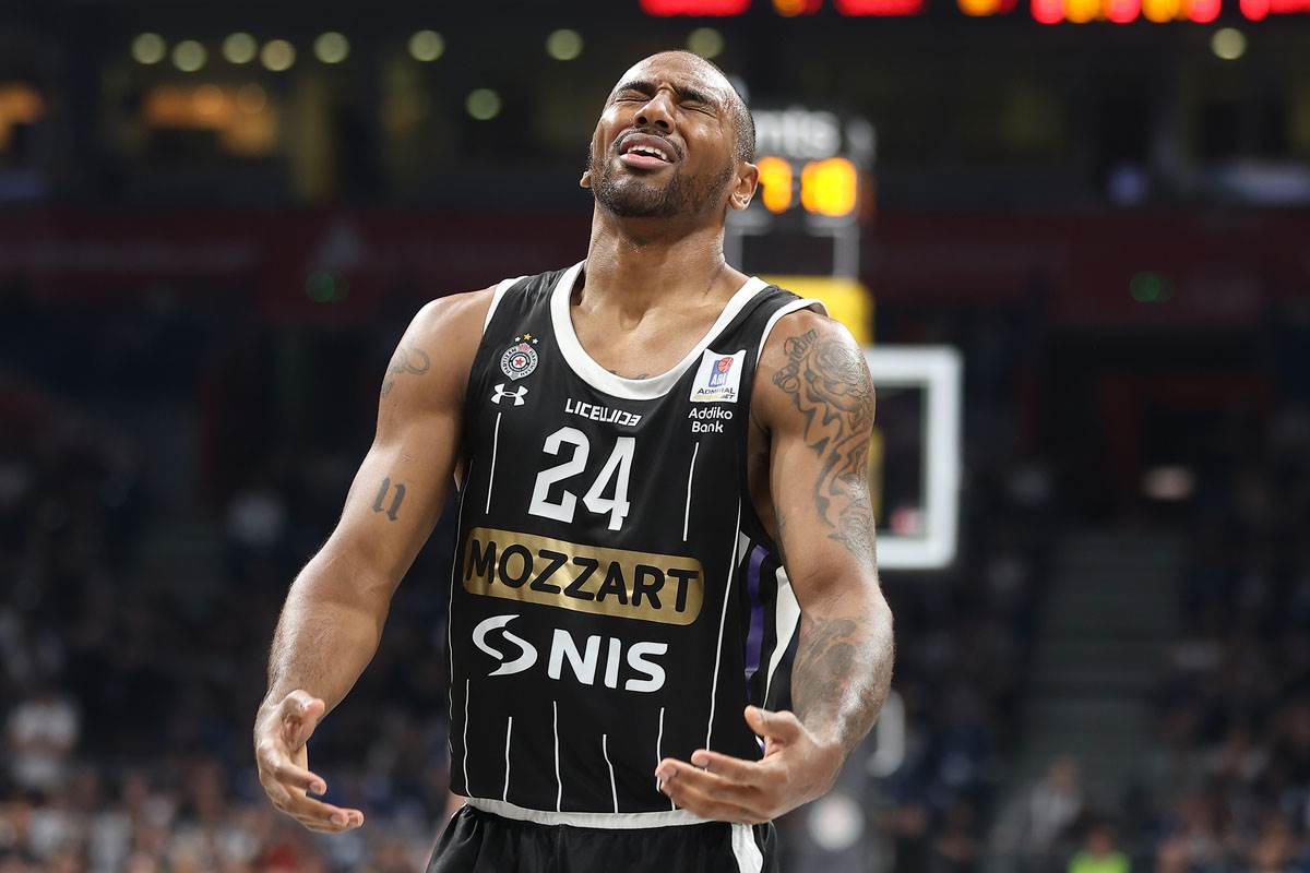 Partizan - Dubai (7).jpg