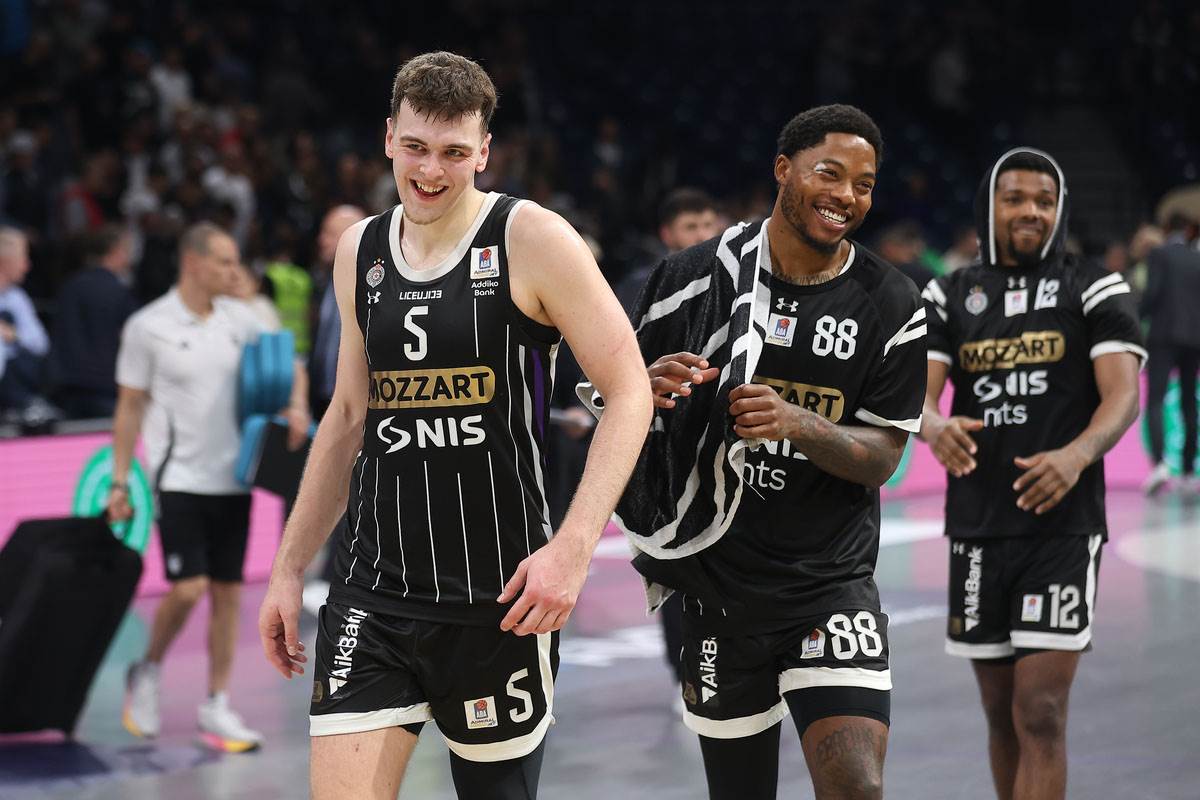 Partizan - Dubai (20).jpg