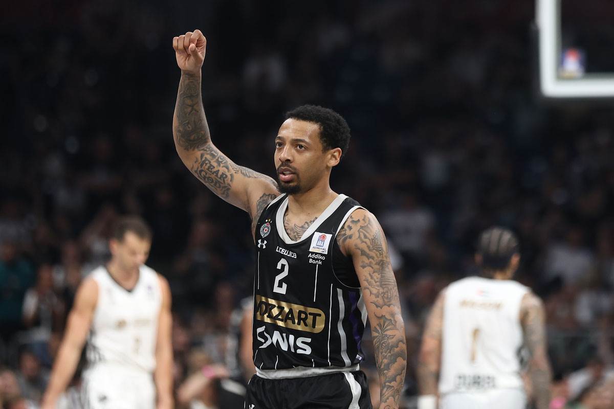 Partizan - Dubai (21).jpg