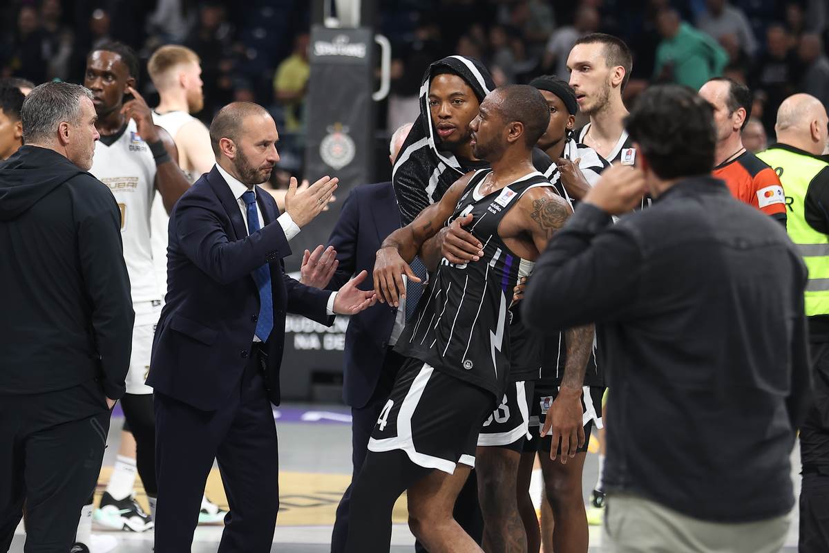 Ajzeja Majk nasrnuo na sudije