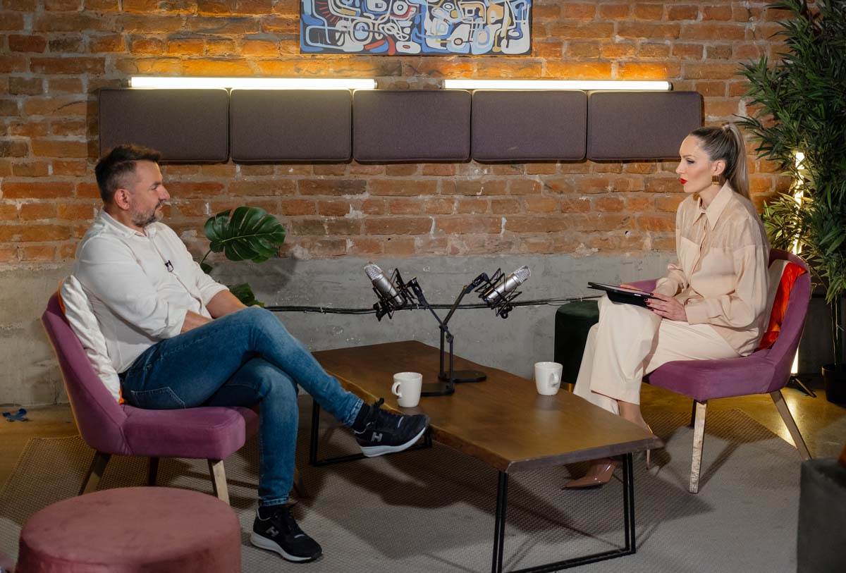 Aleksandar Bogdanović, Jelena Gavrilović, podkast Keš ekspert 16.jpg
