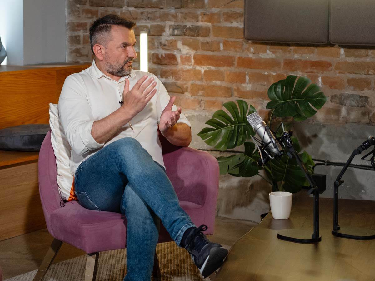 Aleksandar Bogdanović, Jelena Gavrilović, podkast Keš ekspert 21.jpg