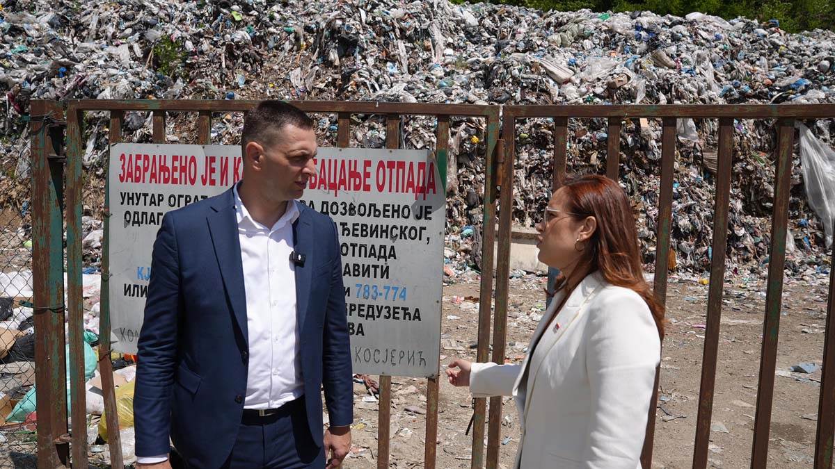 Deponija u Kosjeriću 3.jpg