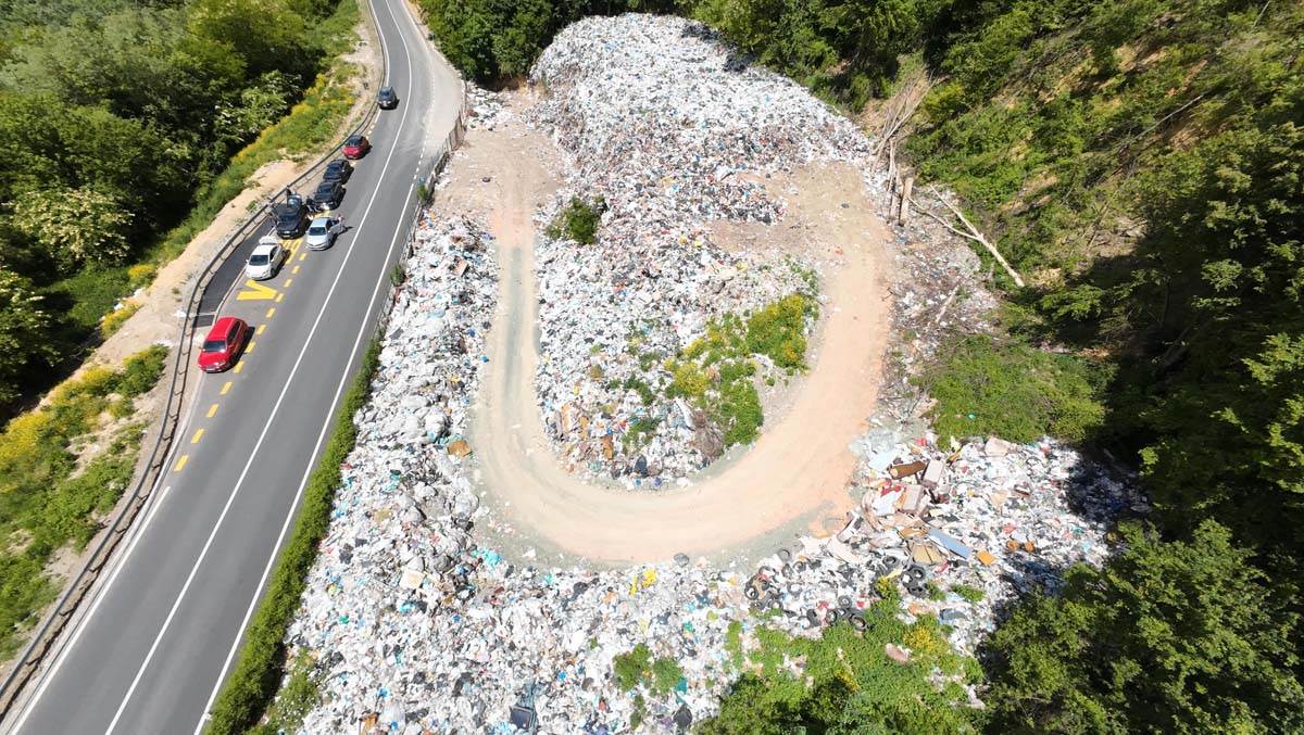 Deponija u Kosjeriću 7.jpg