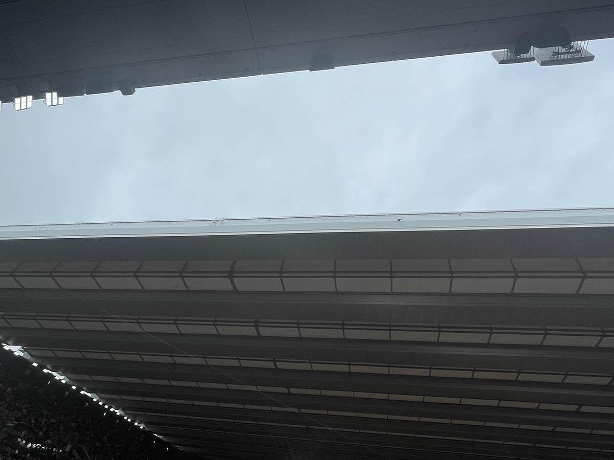 Zatvara se krov na Novakovom meču (4).jpg