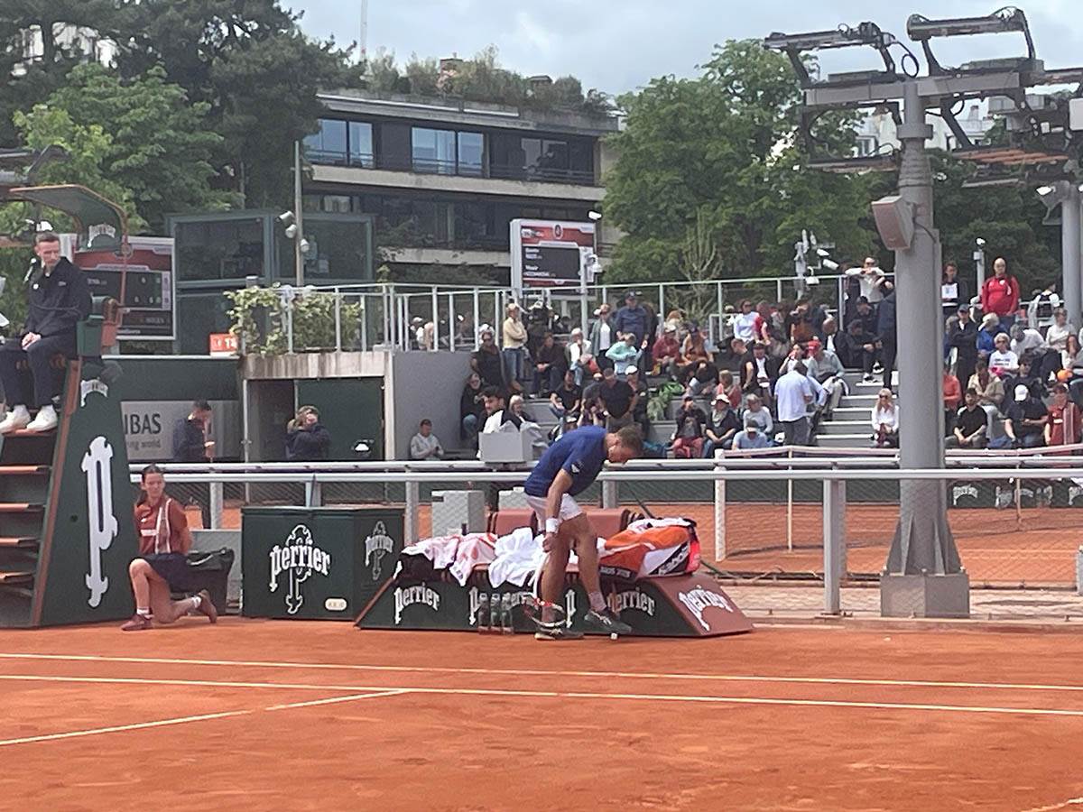 Hamad Međedović slomio reket