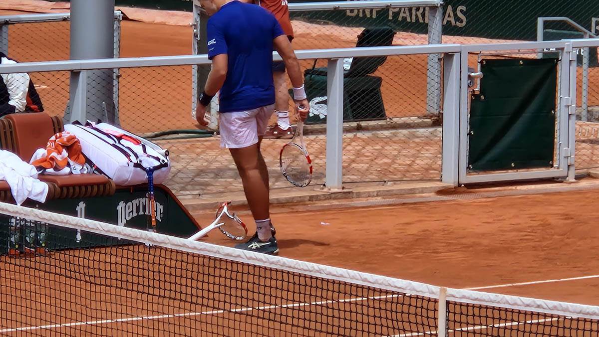 Hamad Međedović slomio reket