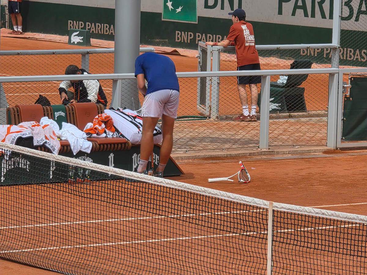 Hamad Međedović slomio reket