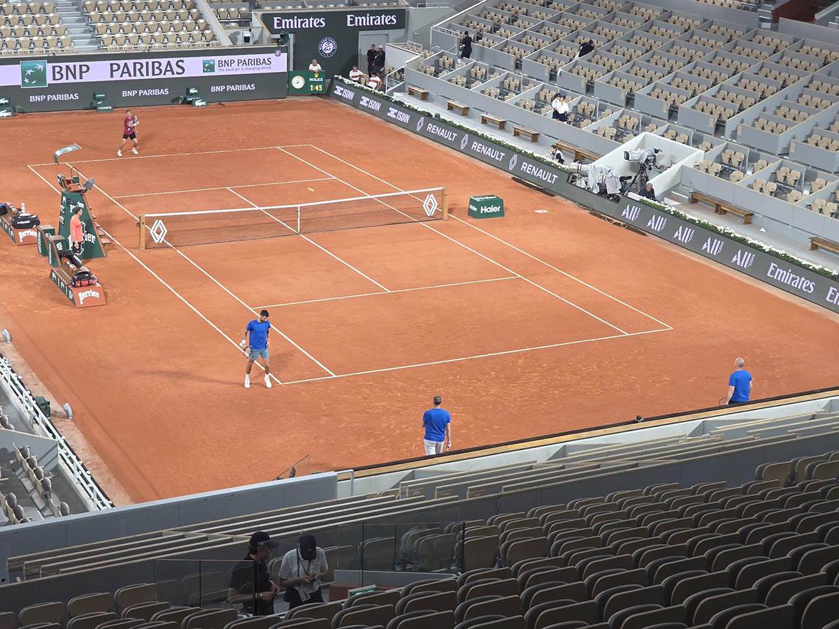 Novak Ðoković trenirao pola sata pre meča (4).jpg