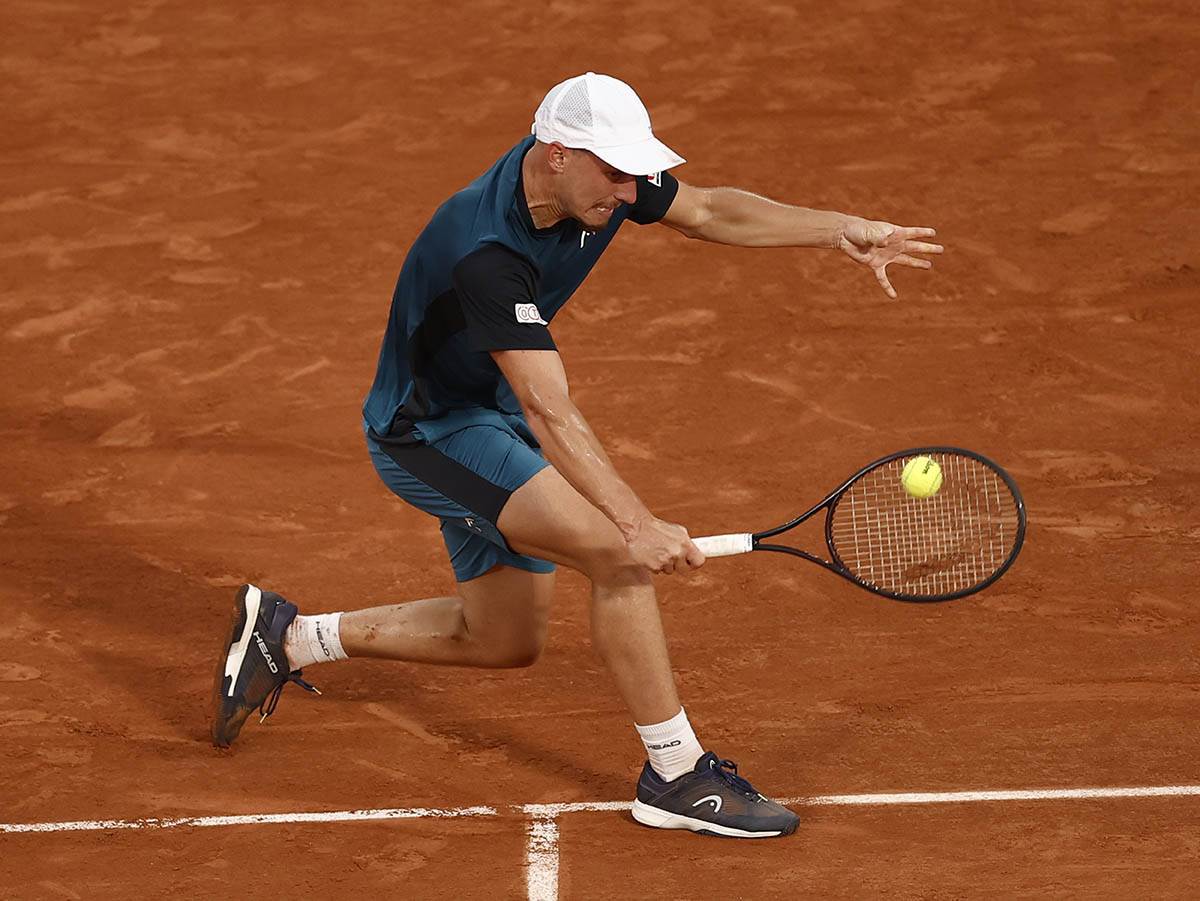 Novak Đoković Filip Mišolić (3).jpg