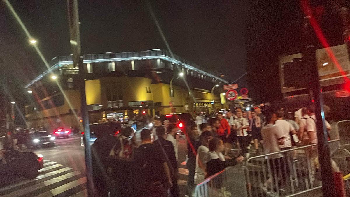 Haos na ulicama Pariza posle osvajanja Lige šampiona MONDO reportaža