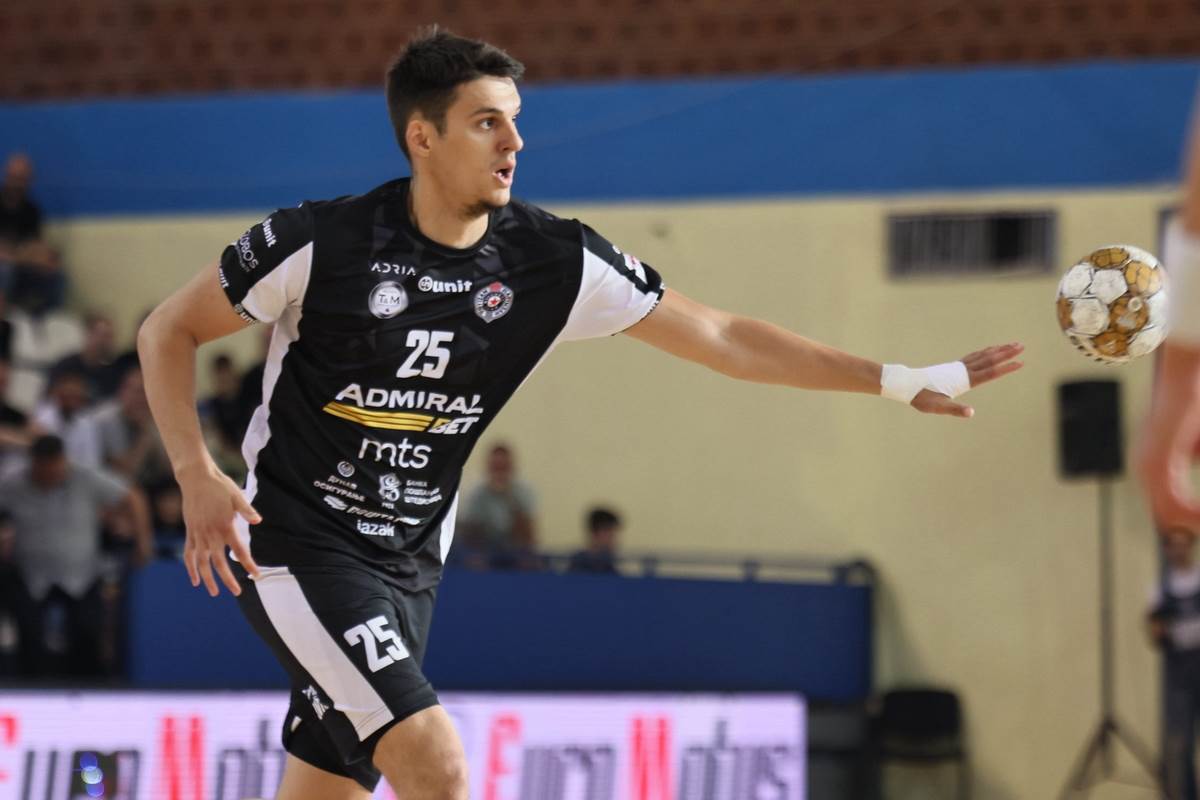 Vojvodina - Partizan (3).JPG