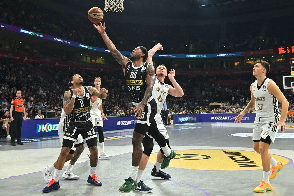 Partizan vs Dubai (4).JPG