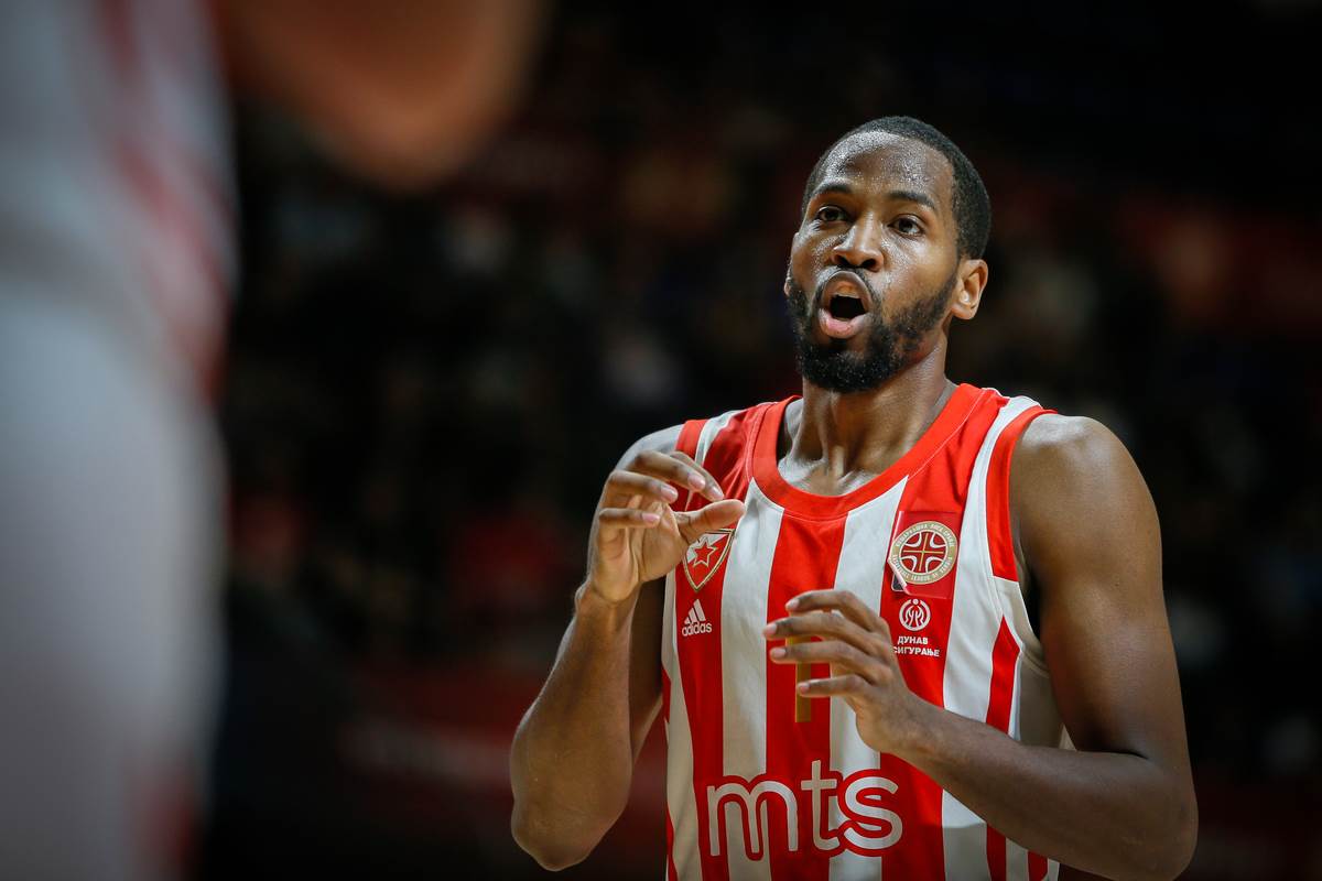 Lengston Hol na utakmici Crvene zvezde u KLS
