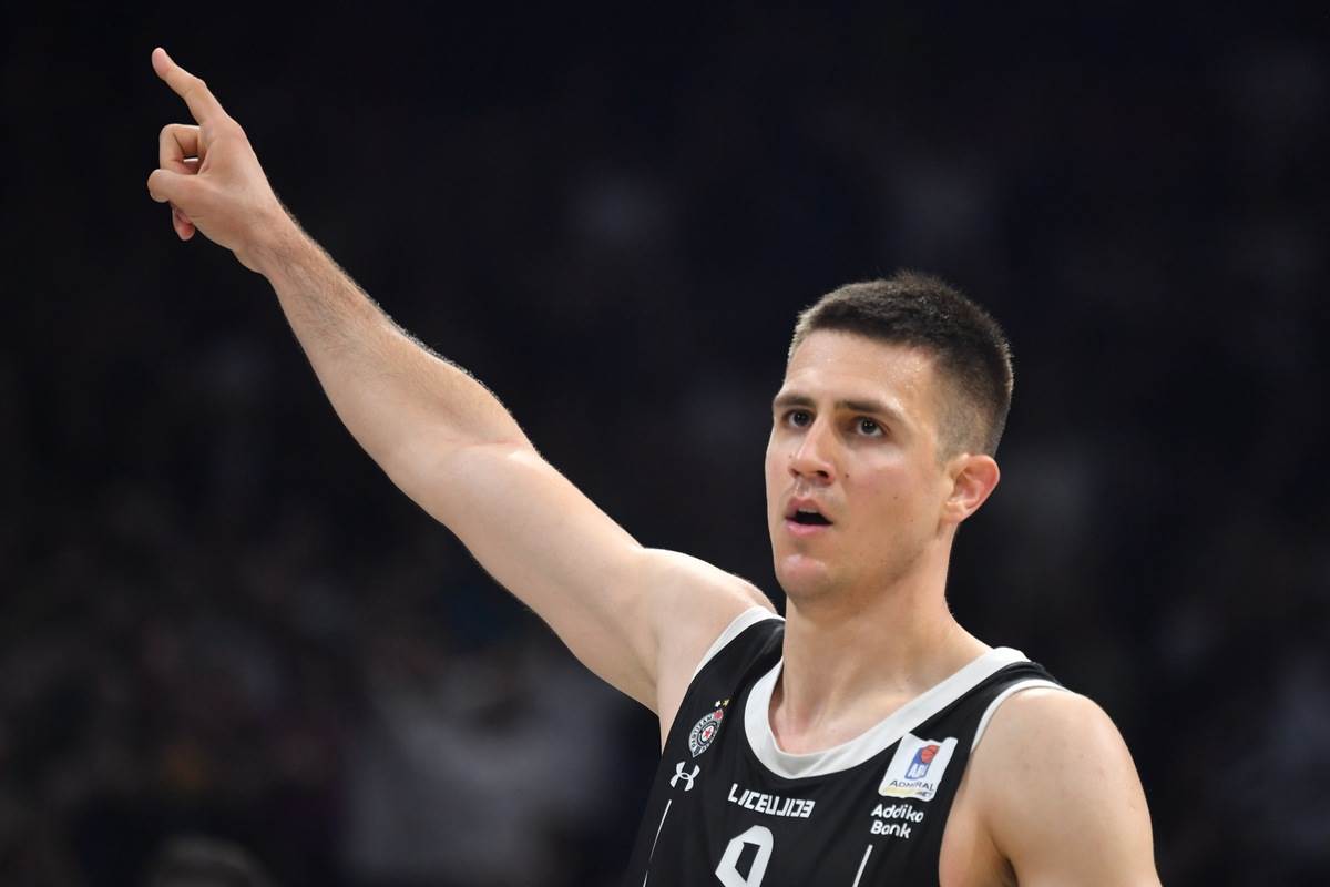 Partizan vs Dubai (14).JPG