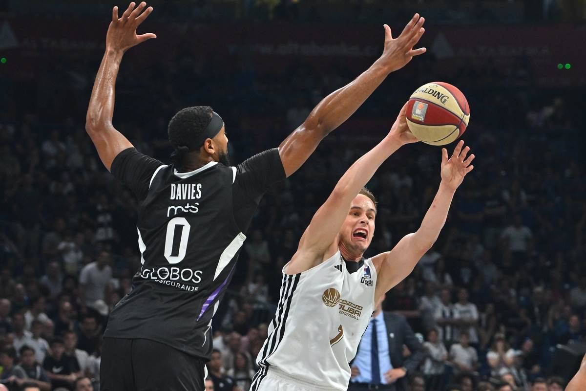 Partizan vs Dubai (7).JPG